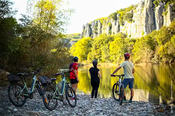 groupe randonneurs camping Ardèche